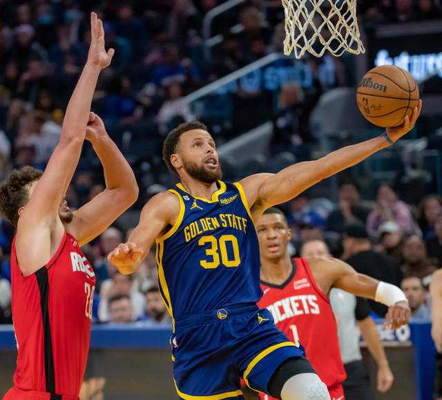 NBA季后赛最新战况：魔术险胜凯尔特人，雄鹿大胜步行者，森林狼击败湖人