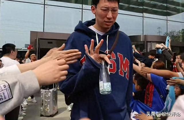 北京男篮兵发山西硬刚到底 周琦伤病成关键 季后赛征程分析