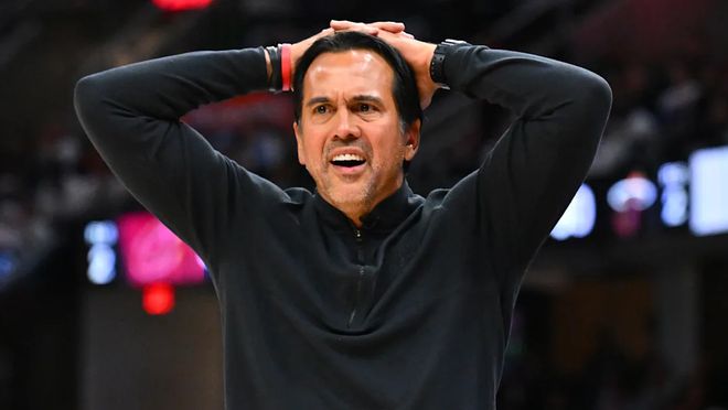 NBA季后赛：热火主场迎战骑士，米切尔30+能否延续连胜？