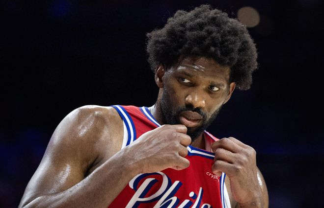 NBA球星季后赛表现分析：哈登与恩比德的常规赛与季后赛对比