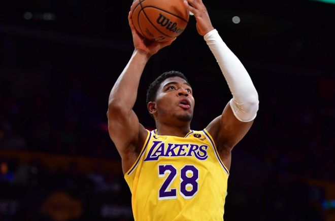 NBA球星季后赛表现分析：哈登与恩比德的常规赛与季后赛对比
