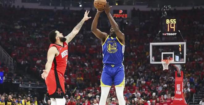 NBA季后赛火箭vs勇士：恩怨对决火花四溅，格林爆发助火箭扳平比分