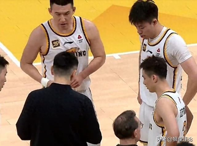 CBA季后赛辽宁男篮90-109不敌广厦 赵继伟状态低迷全场仅得2分