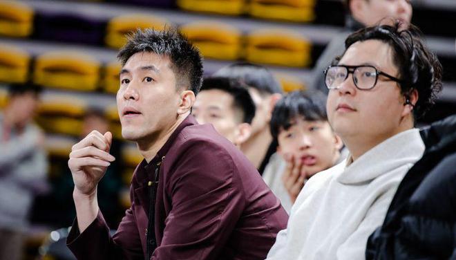郭艾伦转会广州后伤病缠身，单场40分仍显外援级实力