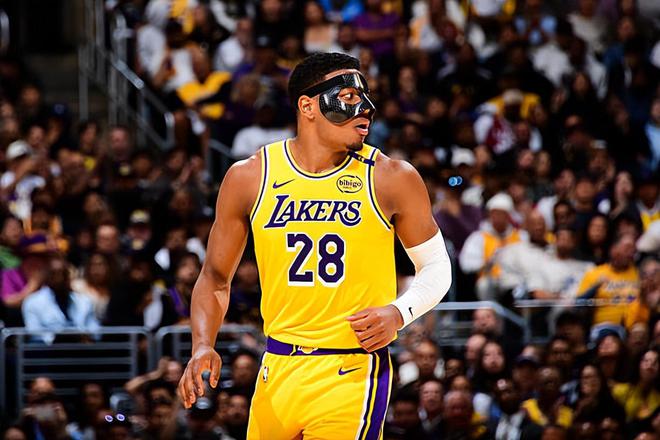 NBA季后赛：森林狼主场116-104胜湖人，八村塁表现低迷湖人陷入困境