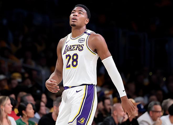 NBA季后赛：森林狼主场116-104胜湖人，八村塁表现低迷湖人陷入困境