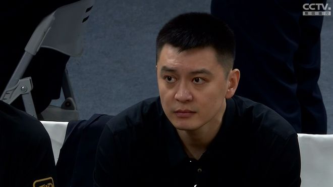 辽宁男篮半决赛首战失利，杨鸣反思球队表现与挑战