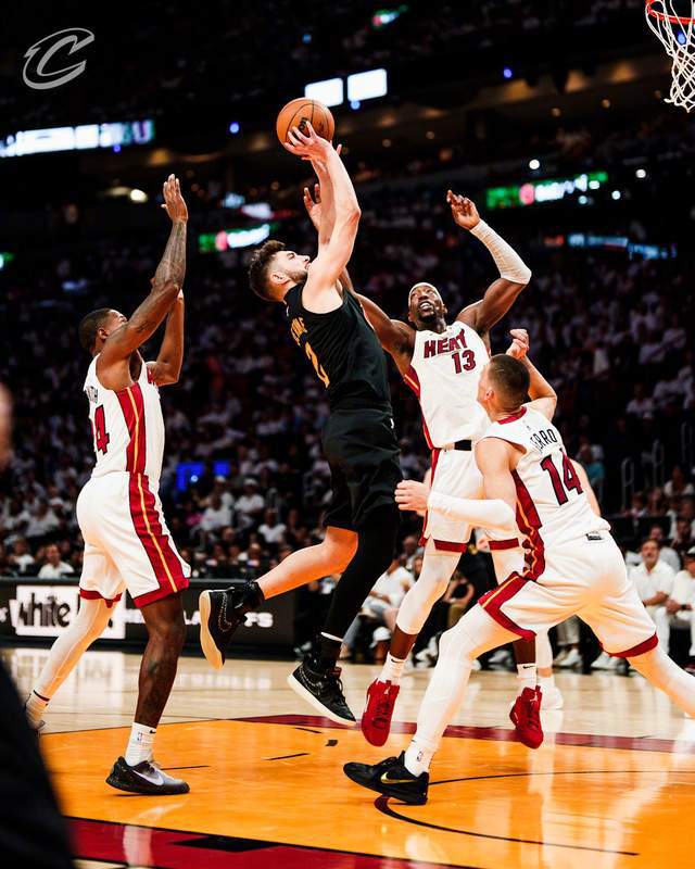 NBA季后赛G3骑士狂胜热火37分 3-0领先展现东部第一实力