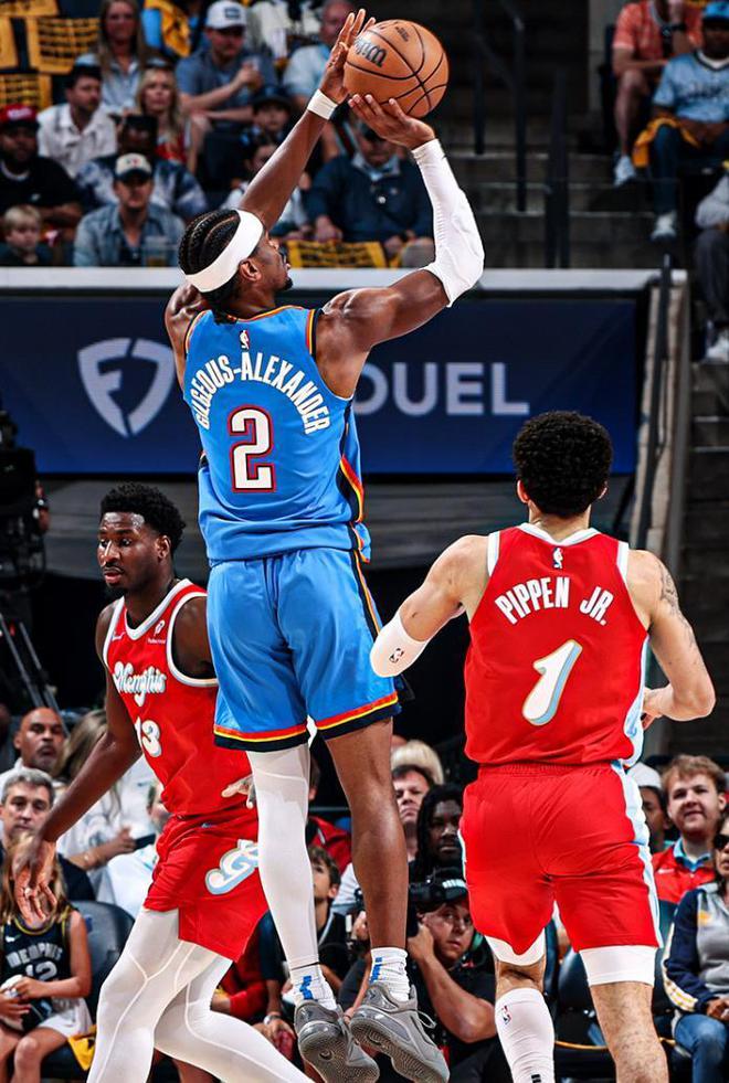 NBA季后赛雷霆4-0横扫灰熊晋级西部半决赛 亚历山大38分领衔