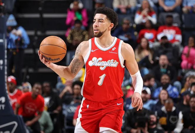NBA季后赛：灰熊主场迎战雷霆，莫兰特伤缺成转折点