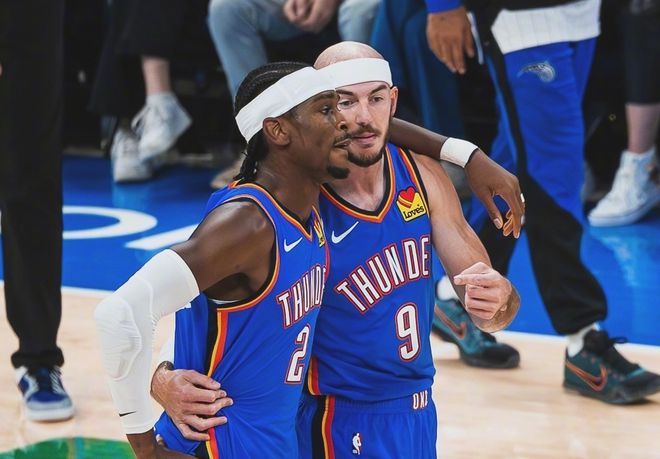 NBA季后赛：灰熊主场迎战雷霆，莫兰特伤缺成转折点