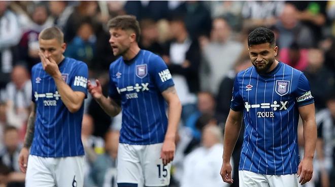 巴萨3-2绝杀皇马夺国王杯冠军 姆巴佩破门难救主 孔德加时绝杀