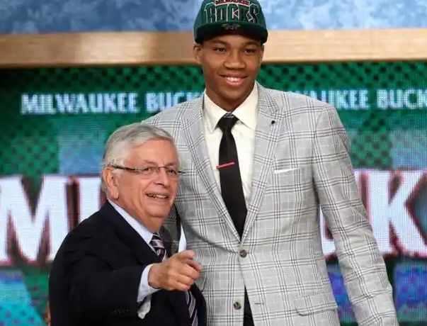 21世纪NBA最令人后悔的8大选秀：老鹰悔不当初，开拓者错失杜兰特