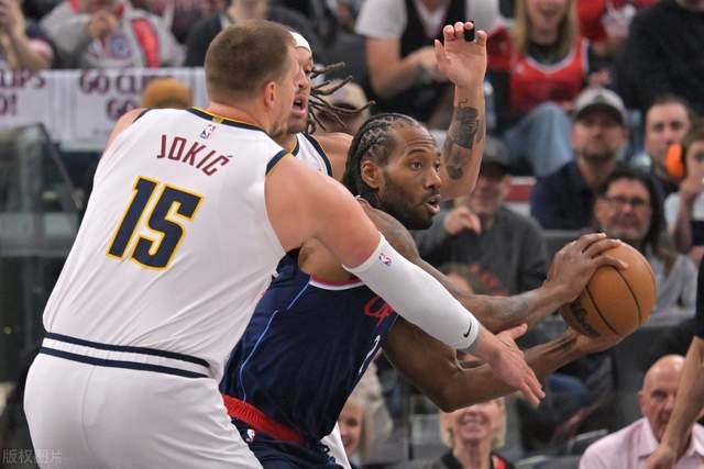 NBA季后赛G4快船vs掘金：约基奇压哨三分 半场冲突多人技犯