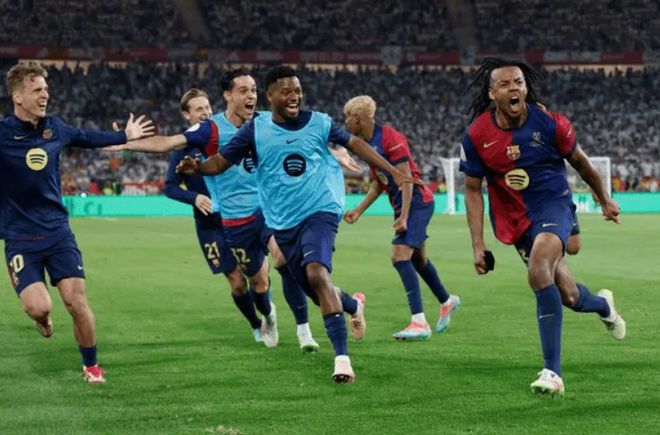 巴萨3-2绝杀皇马夺国王杯 孔德加时贴地斩魔笛失误送助攻