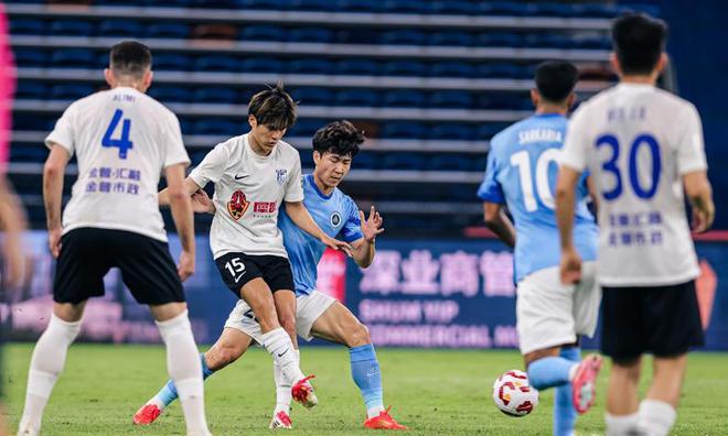 大连英博1-1战平深圳新鹏城，保级关键战遗憾丢分，裁判执法引争议