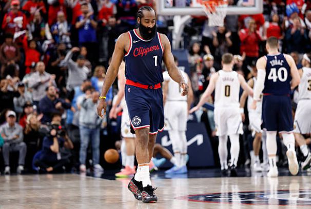 NBA季后赛快船vs掘金G4：冲突频发+20分逆转未果 掘金101-99绝杀快船
