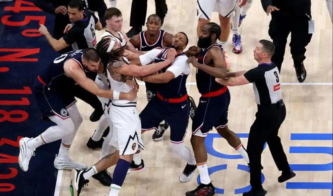 NBA季后赛G4阿隆・戈登0.1秒补扣绝杀 掘金101-99险胜快船扳平大比分