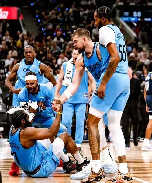 NBA季后赛G4阿隆・戈登0.1秒补扣绝杀 掘金101-99险胜快船扳平大比分