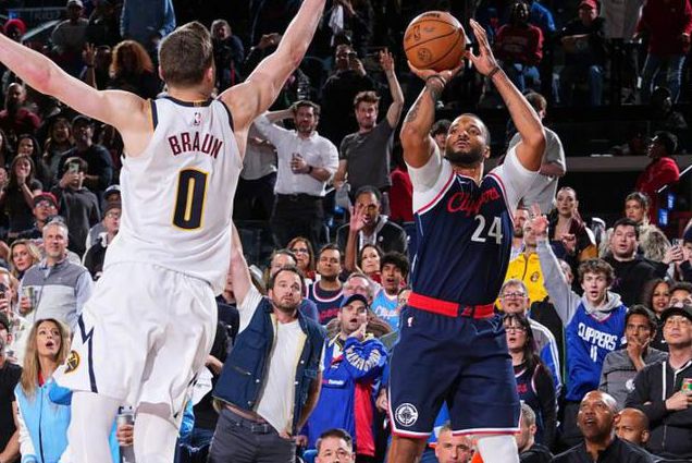 NBA季后赛快船VS掘金G4前瞻：小卡战神附体，掘金轮转困境如何破局？