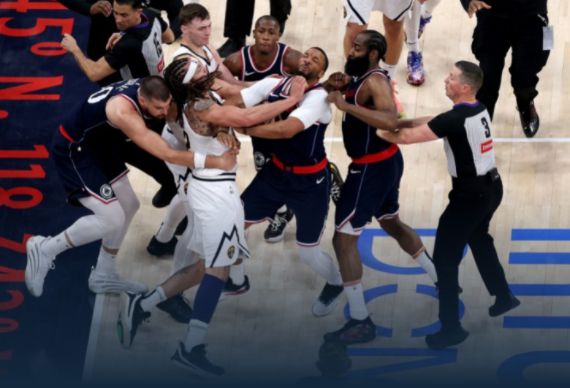 NBA季后赛快船VS掘金G4前瞻：小卡战神附体，掘金轮转困境如何破局？