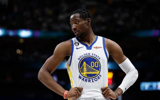 NBA季后赛勇士vs火箭第三场：库里带队苦战，巴特勒缺阵影响巨大