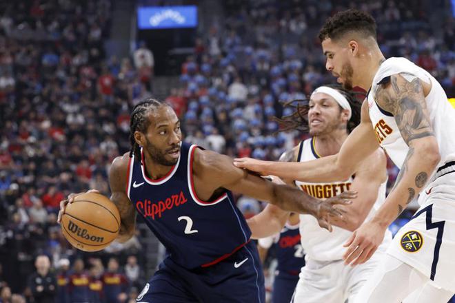 NBA季后赛G4掘金险胜快船2-2平 约基奇关键表现戈登补扣绝杀
