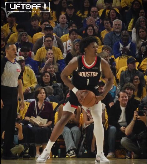 火箭VS勇士G3：库里单节13分全场高呼MVP，火箭半场领先勇士