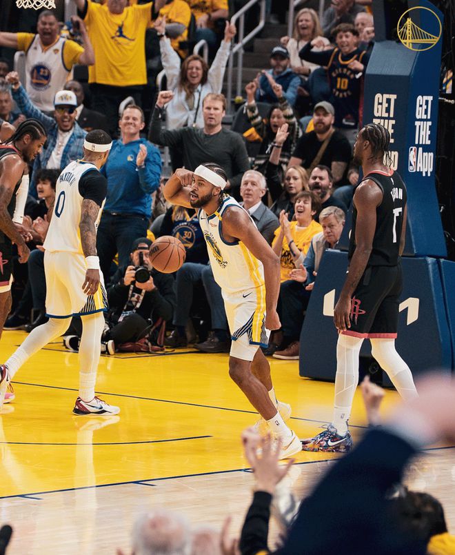 火箭VS勇士G3：库里单节13分全场高呼MVP，火箭半场领先勇士