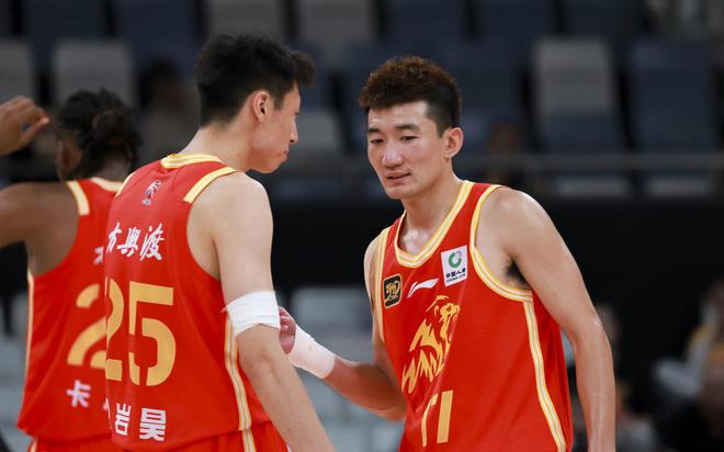 CBA半决赛广厦大胜辽篮19分，整体实力与战术执行成关键，晋级希望渺茫