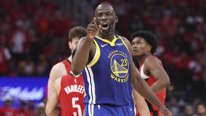 勇士队格林G3冲撞裁判被判技术犯规，NBA季后赛紧张气氛升级