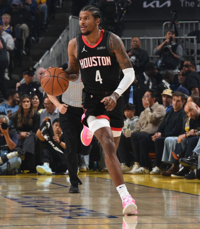 火箭93-104不敌勇士1-2落后 范弗利特13分爆发库里关键三分制胜