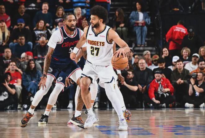NBA季后赛生死战：掘金6人轮换拼快船，约基奇穆雷能否逆转劣势？