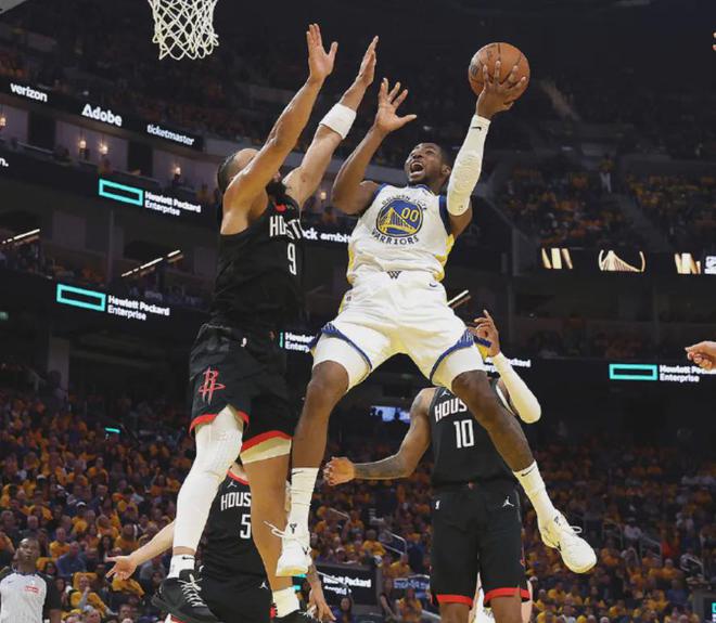 NBA季后赛火勇大战：巴特勒受伤打破平衡，勇士能否逆袭火箭？