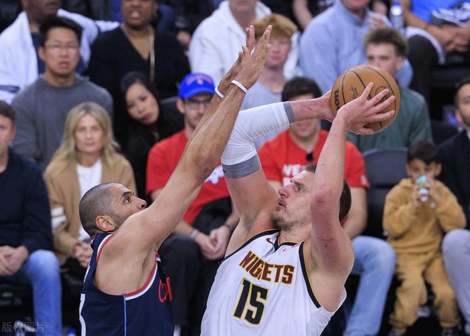 NBA季后赛今日最佳球员：戈登补扣绝杀掘金，追梦末节防守立功