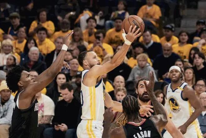 NBA季后赛G3前瞻：勇士主场迎战火箭，巴特勒缺阵影响几何？