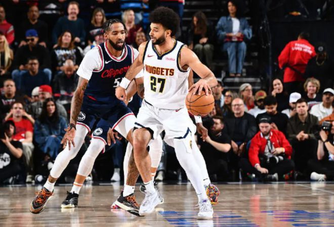 NBA季后赛快船VS掘金：极致6人轮换掘金险胜 冲突不断比赛激烈