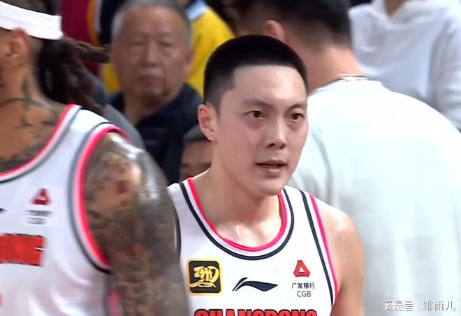 中国U19男篮国青队94-75大胜芬兰 陈家政25分助广东男篮重回争冠行列