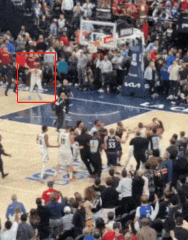 NBA季后赛快船惜败掘金2分，赛后冲突引争议，系列赛2-2平