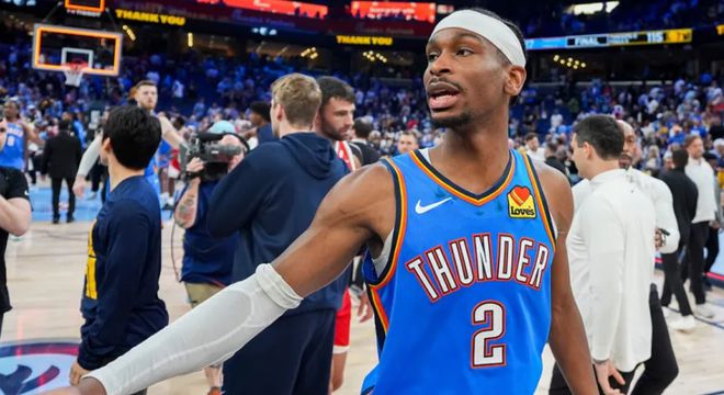 NBA季后赛首轮战况：雷霆横扫晋级，骑士3-0领先，火箭勇士激战