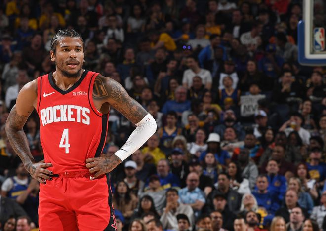 NBA季后赛火箭93-104不敌勇士，格林起伏范弗利特低迷成败笔