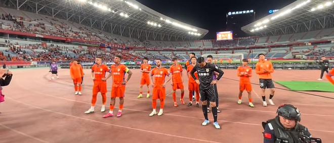 中超鲁沪对决泰山0-1申花，崔康熙需坚守信心寻找赢球智慧