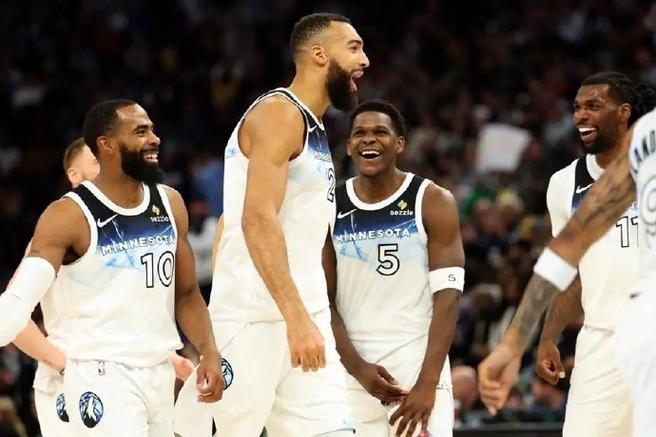 森林狼13-1攻势逆转湖人2-1领先 魔术险胜绿军 NBA季后赛三场2-1战况