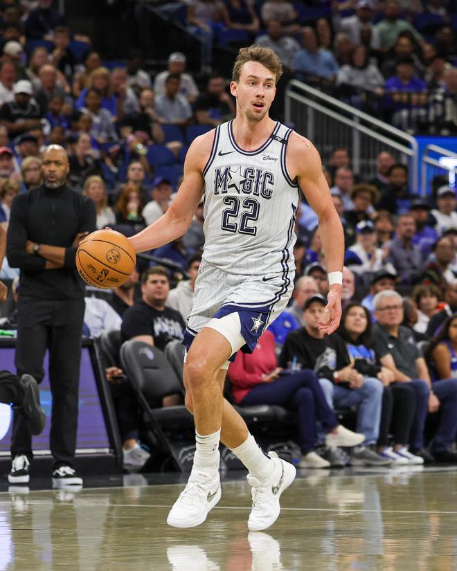 森林狼13-1攻势逆转湖人2-1领先 魔术险胜绿军 NBA季后赛三场2-1战况