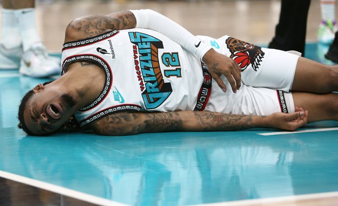 雷霆队4-0横扫灰熊晋级次轮，创NBA史上第二年轻纪录