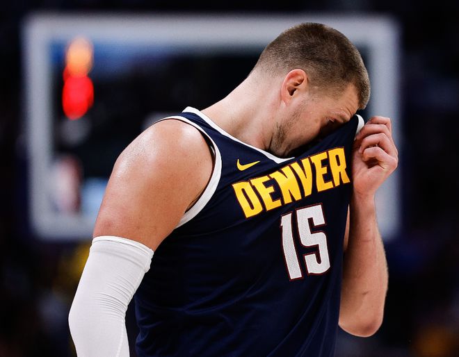 雷霆队4-0横扫灰熊晋级次轮，创NBA史上第二年轻纪录