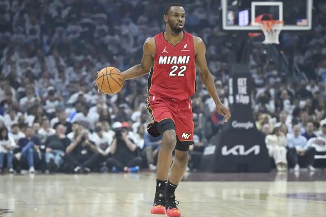 NBA 季后赛首轮 G3：热火惨败骑士，维金斯灾难表现引热议