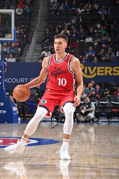NBA 季后赛掘金险胜快船扳平总比分，博格丹诺维奇正负值全场最高