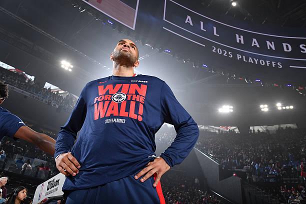 NBA 季后赛掘金险胜快船扳平比分，巴图姆表现下滑