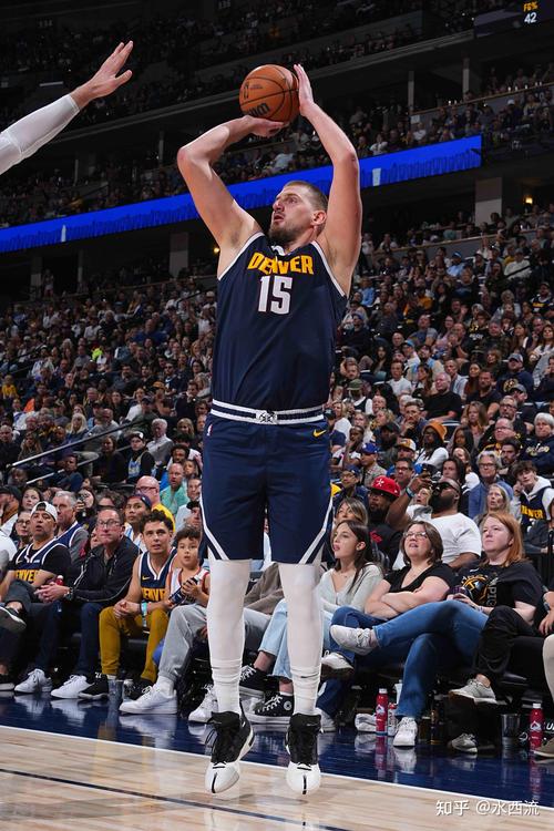 0.1秒补扣绝杀创NBA历史！掘金快船激战成经典